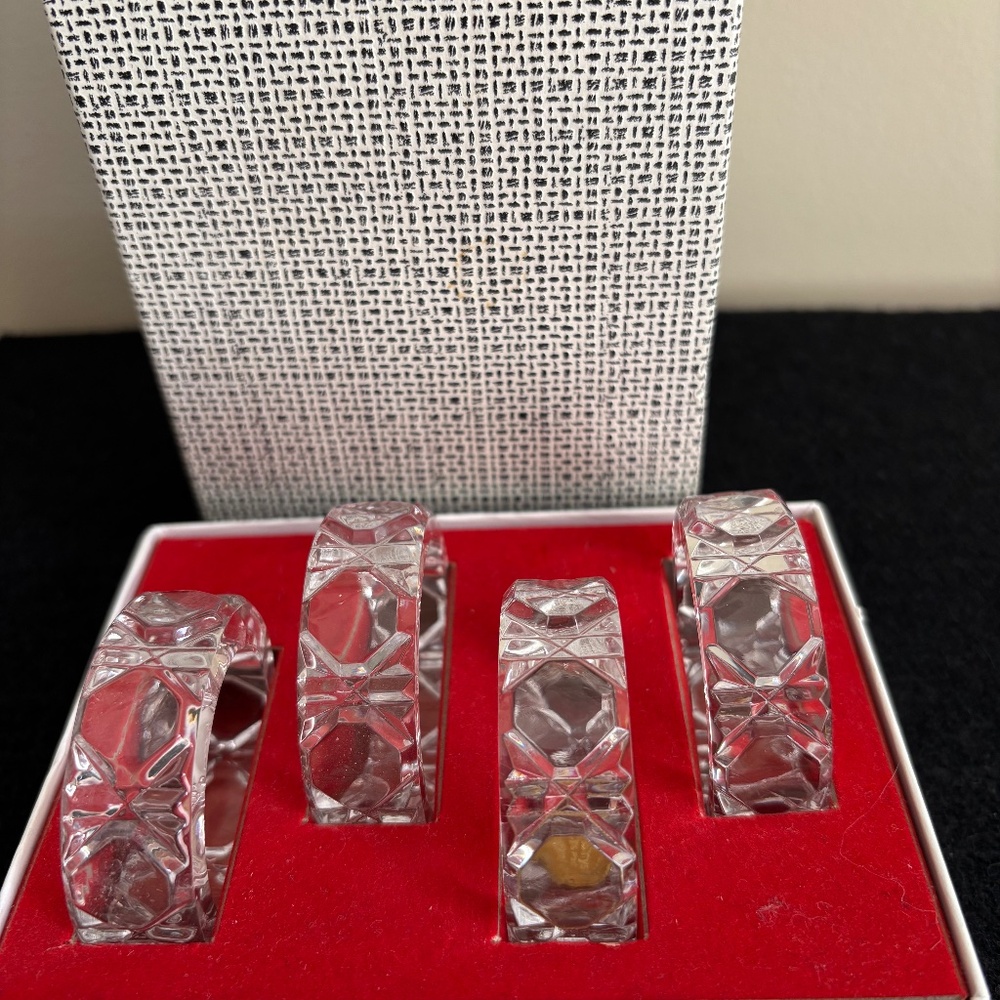 Four Lead Crystal Napkin Rings in Box - New